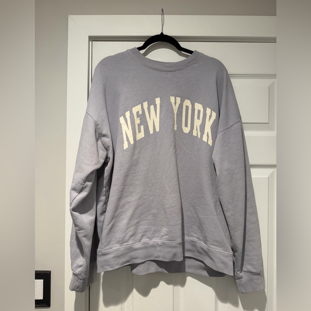 Auth.✅ Brandy Melville Gray/Light Purple “New York” Crewneck Size L/XL💜🩶